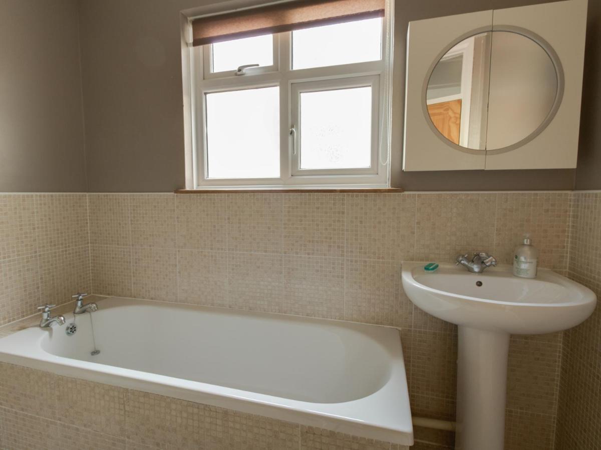 Sandsfoot Rest Weymouth Exterior photo